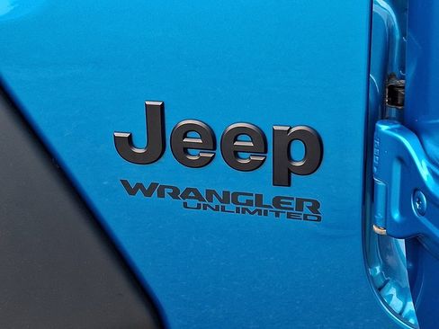 Used 2022 Jeep Wrangler Unlimited Sport AWD/4WD image 31