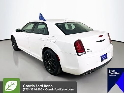 Used 2022 Chrysler 300 Touring L AWD/4WD image 5