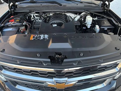 Used 2018 Chevrolet Tahoe LT AWD/4WD image 23