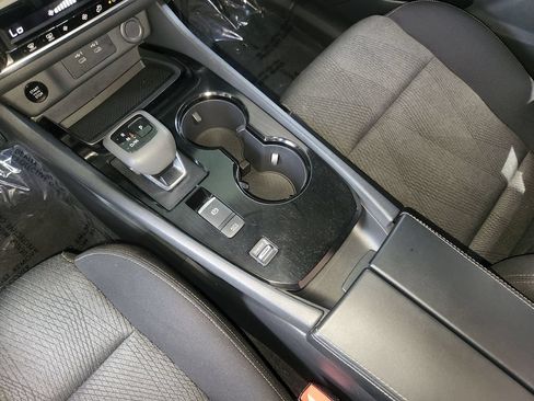 Used 2026 Nissan Rogue SV FWD image 22