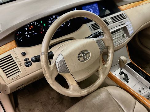 Used 2006 Toyota Avalon XLS FWD image 18