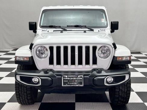 Used 2018 Jeep Wrangler Unlimited Sahara image 3