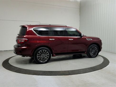 Used 2024 Nissan Armada Platinum w/ Captain's Chairs Package image 7