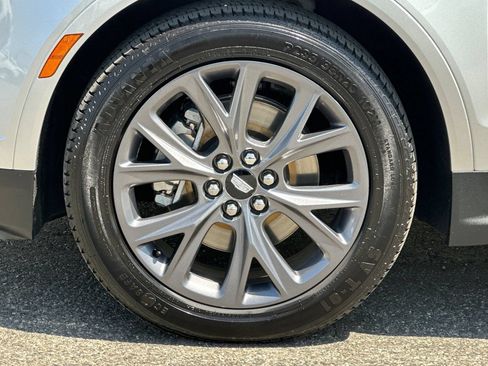Used 2019 Cadillac XT5 Luxury w/ Sport Package FWD image 37