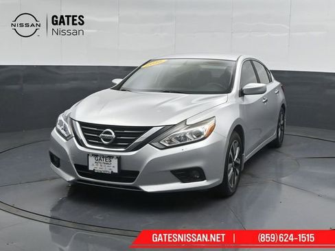 Used 2016 Nissan Altima 2.5 SV FWD image 6