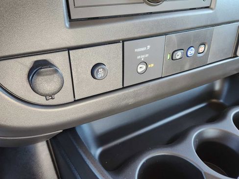 New 2025 GMC Savana 2500 Extended RWD image 21