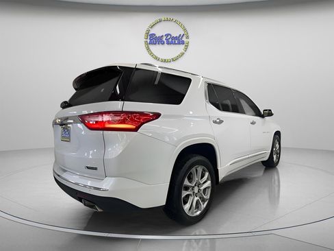 Used 2018 Chevrolet Traverse Premier w/ Driver Confidence II Package FWD image 5