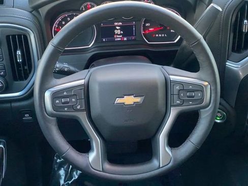 Used 2022 Chevrolet Silverado 1500 LT w/ Z71 Off-Road Package image 11