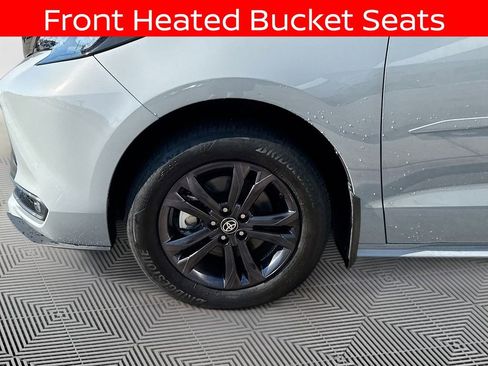 Used 2024 Toyota Sienna XLE Woodland Edition image 23
