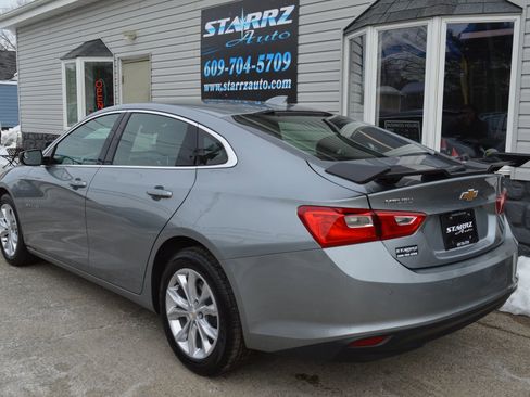 Used 2024 Chevrolet Malibu LT image 3