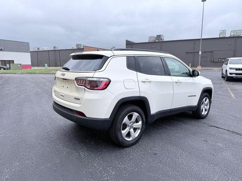 Used 2018 Jeep Compass Latitude w/ Popular Equipment Group AWD/4WD image 5