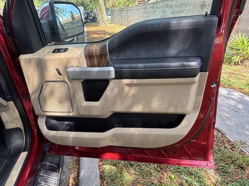 Used 2017 Ford F150 Lariat RWD image 29