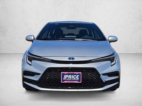 Used 2024 Toyota Corolla SE AWD/4WD image 2