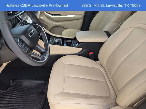 Used 2023 Jeep Grand Cherokee Limited image 14