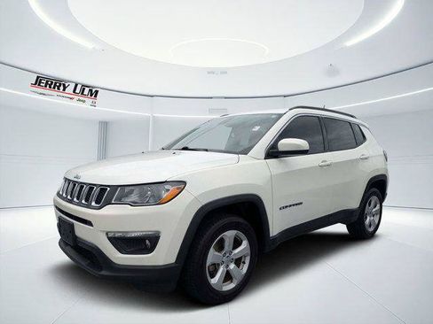 Certified 2019 Jeep Compass Latitude w/ Popular Equipment Group AWD/4WD image 7