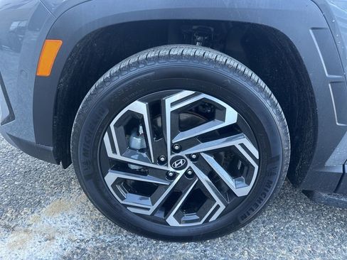 Used 2025 Hyundai Tucson Limited image 28