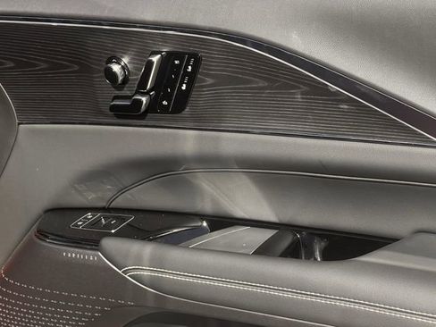 New 2026 Cadillac Lyriq Luxury image 23