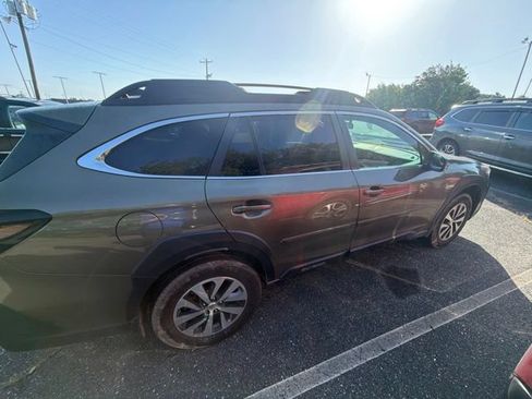 Certified 2024 Subaru Outback Premium AWD/4WD image 4