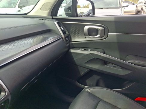 Used 2023 Kia Sorento S w/ Panoramic Sunroof Package image 32