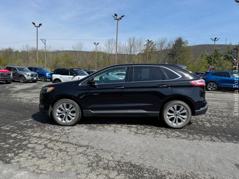 Used 2024 Ford Edge Titanium AWD/4WD image 2