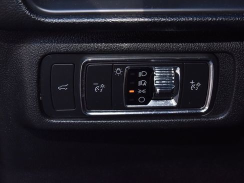 Used 2022 Lincoln Corsair Reserve w/ Equipment Group 201A image 32