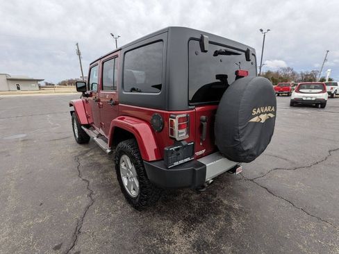 Used 2012 Jeep Wrangler Unlimited Sahara AWD/4WD image 6