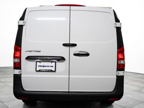 Used 2023 Mercedes-Benz Metris image 5