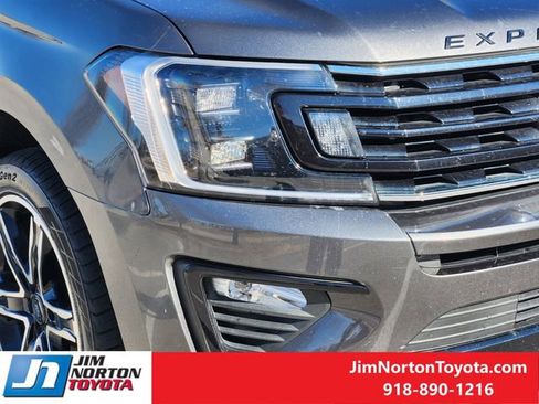 Used 2021 Ford Expedition Limited image 10