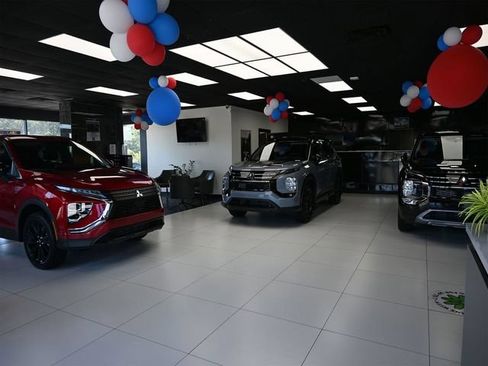 Used 2023 Mercedes-Benz GLA 250 4MATIC w/ Premium Package image 45
