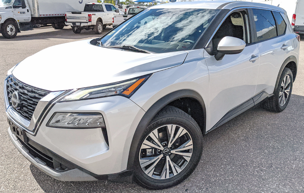 Used 2023 Nissan Rogue SV AWD/4WD image 6