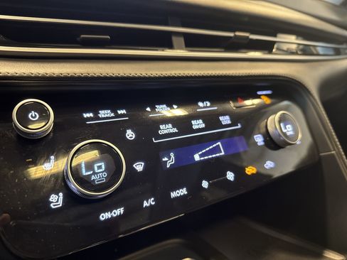 Certified 2023 INFINITI QX60 Luxe w/ Vision Package image 19