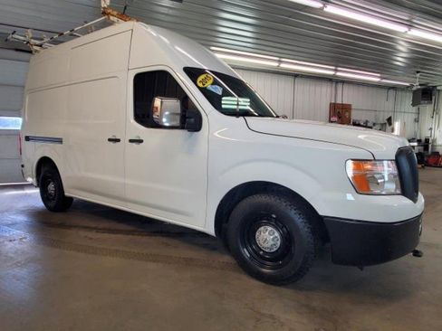 Used 2015 Nissan NV 2500 SV w/ Side & Curtain Airbag Package image 2