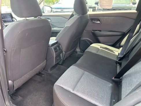 Used 2023 Nissan Rogue SV FWD image 27