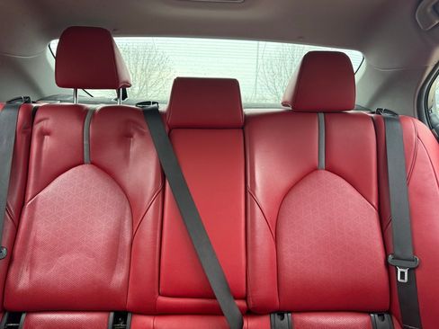 Used 2019 Toyota Camry XSE image 19