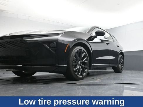 Used 2025 Toyota Crown Signia Limited image 30