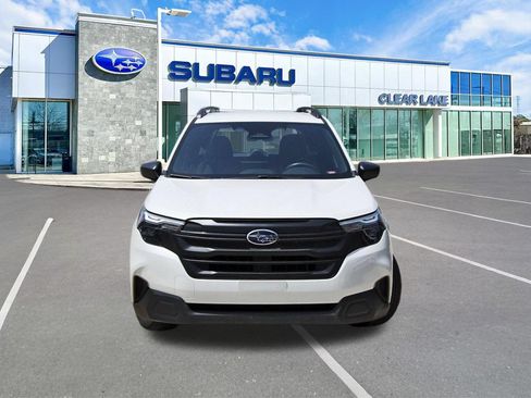 Used 2025 Subaru Forester AWD/4WD image 2