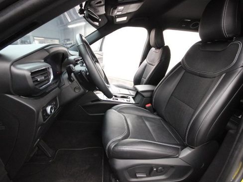 Used 2023 Ford Explorer ST w/ Equipment Group 401A image 13