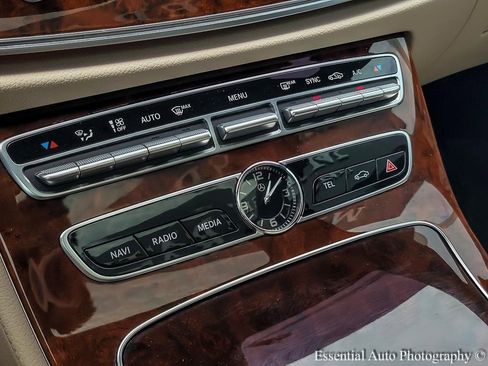 Used 2020 Mercedes-Benz E 450 4MATIC Wagon image 17