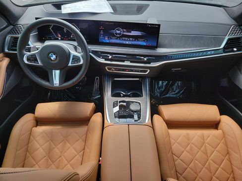 Used 2026 BMW X7 xDrive40i w/ M Sport Package AWD/4WD image 14
