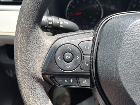 Used 2020 Toyota RAV4 XLE w/ Convenience Package FWD image 25
