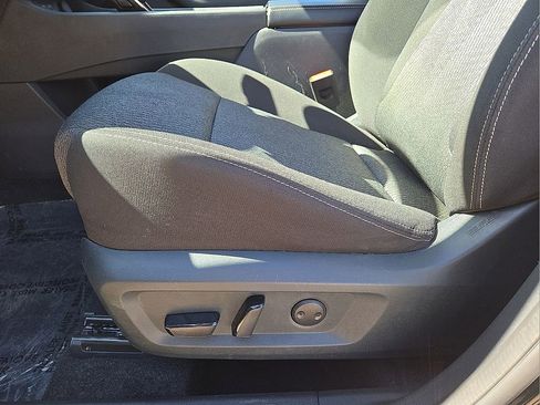 Used 2025 Nissan Rogue SV image 23