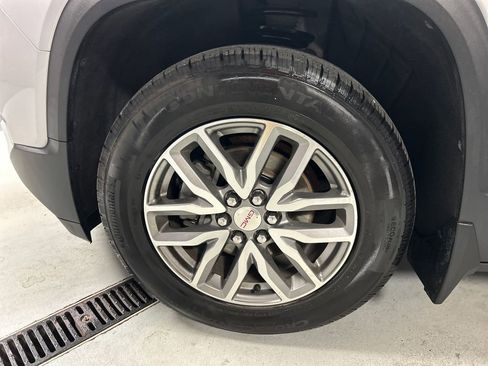 Used 2018 GMC Acadia SLE w/ Driver Alert Package I AWD/4WD image 9