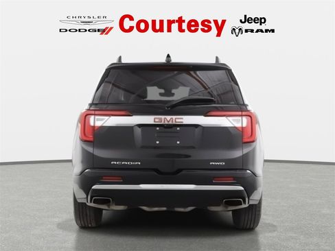 Used 2023 GMC Acadia Denali w/ Denali Technology Package image 5