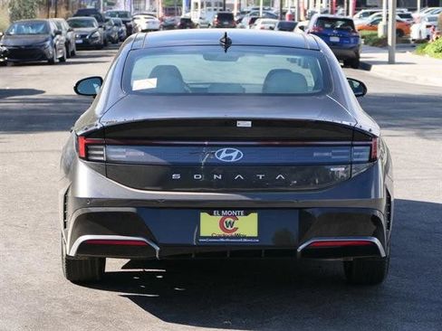 New 2025 Hyundai Sonata Limited image 5