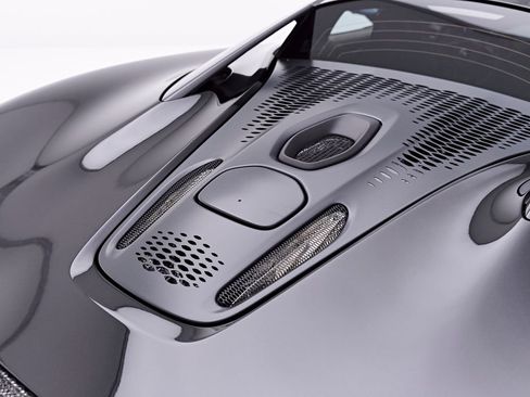 Used 2026 McLaren Artura RWD image 39