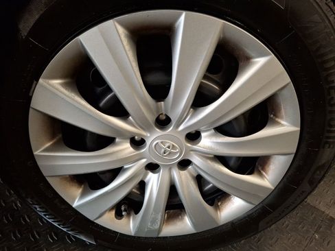 Used 2013 Toyota Corolla LE image 4