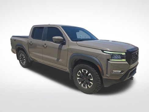 Used 2022 Nissan Frontier Pro-X RWD image 3