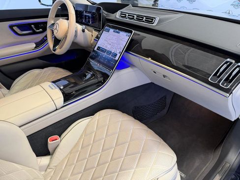 Used 2022 Mercedes-Benz S 580 4MATIC Sedan w/ AMG Line Package image 34