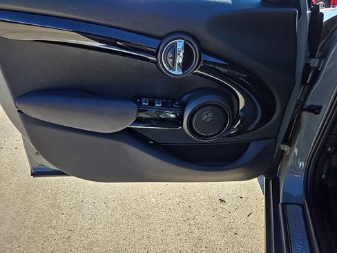 Used 2018 MINI Cooper S image 12