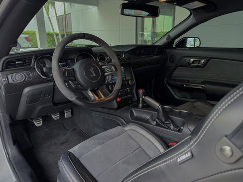 Used 2019 Ford Mustang Shelby GT350 w/ Technology Package image 45